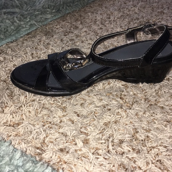 Black Wedges - Picture 2 of 2
